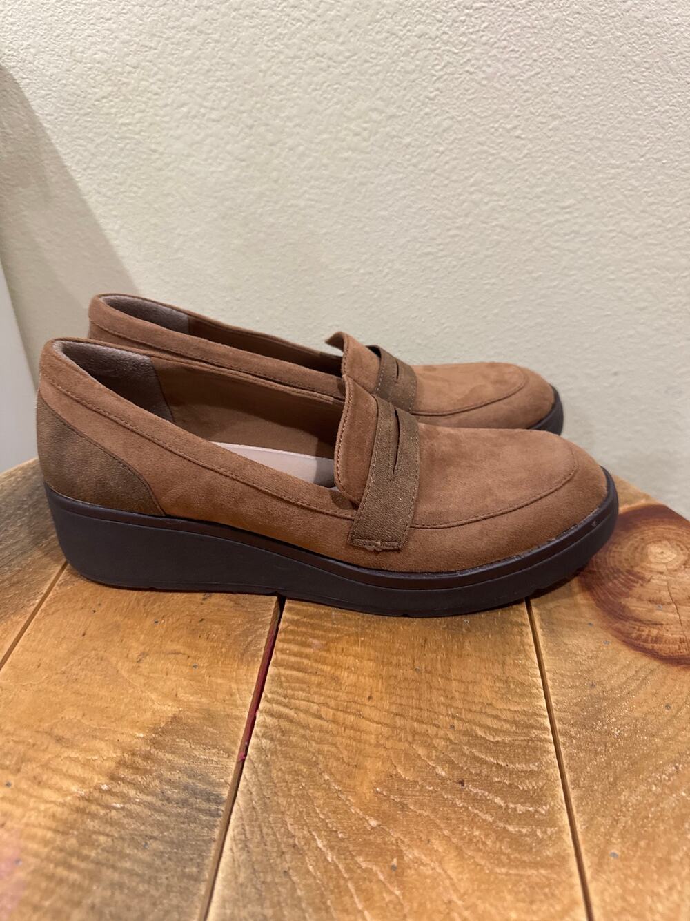 Bzees Women's Fast Track slip-on loafer shoes wedge size 11 brown